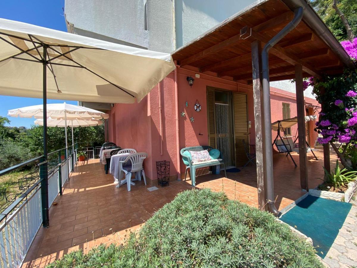 B&B Santa Lucia Silvi Paese ภายนอก รูปภาพ