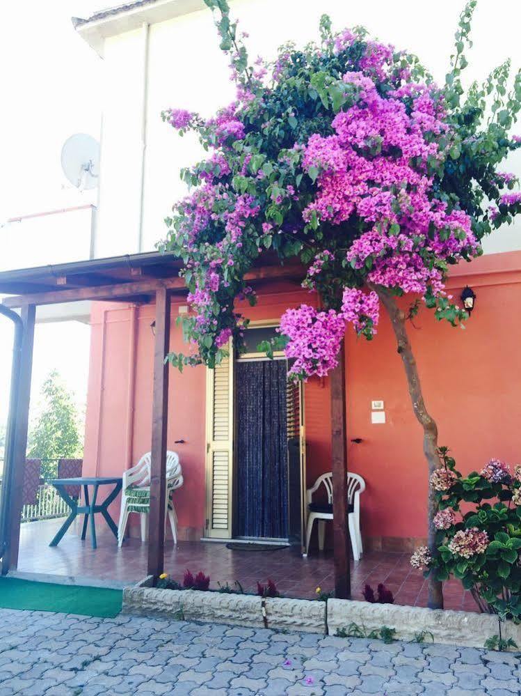 B&B Santa Lucia Silvi Paese ภายนอก รูปภาพ