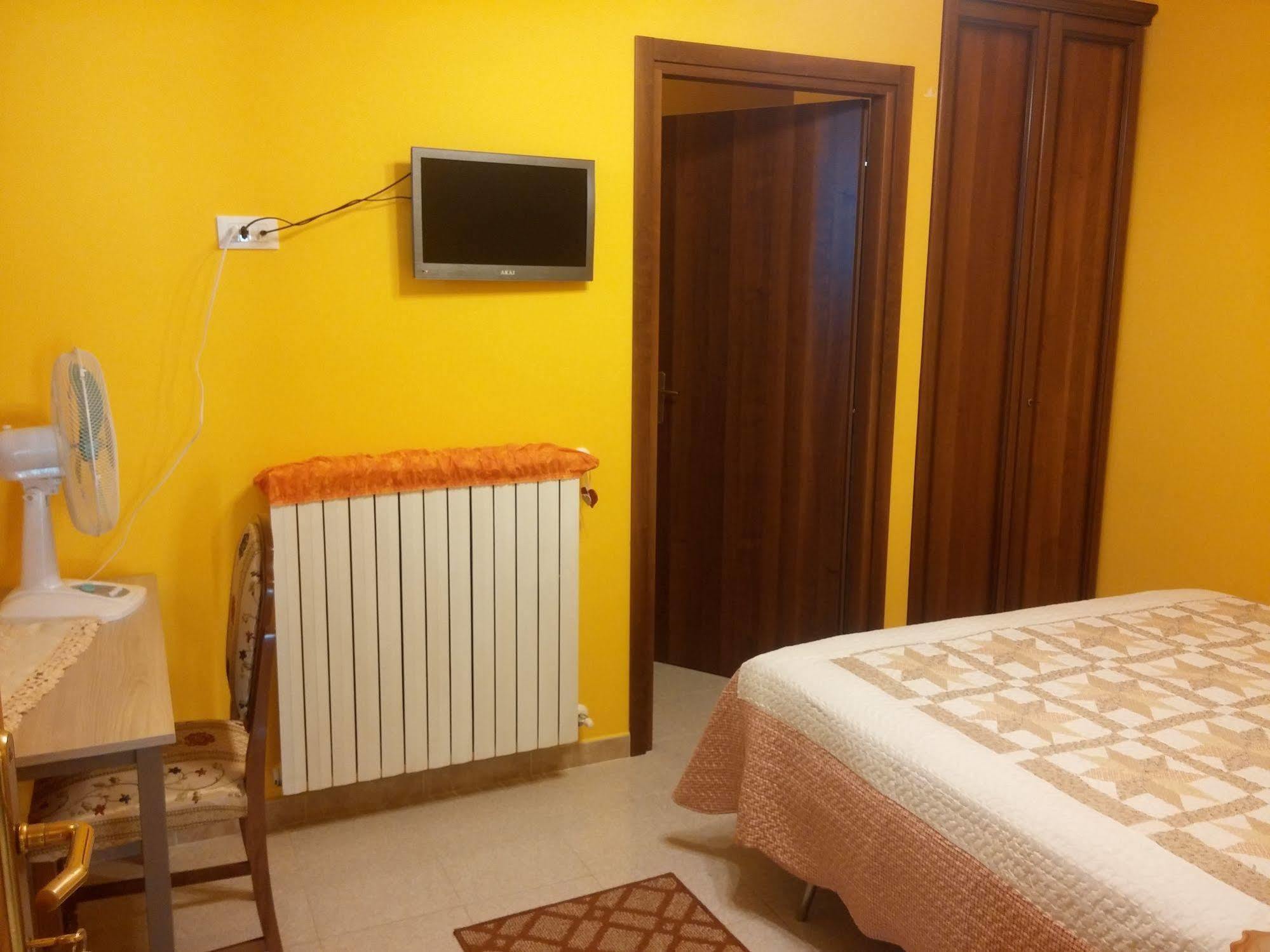 B&B Santa Lucia Silvi Paese ภายนอก รูปภาพ