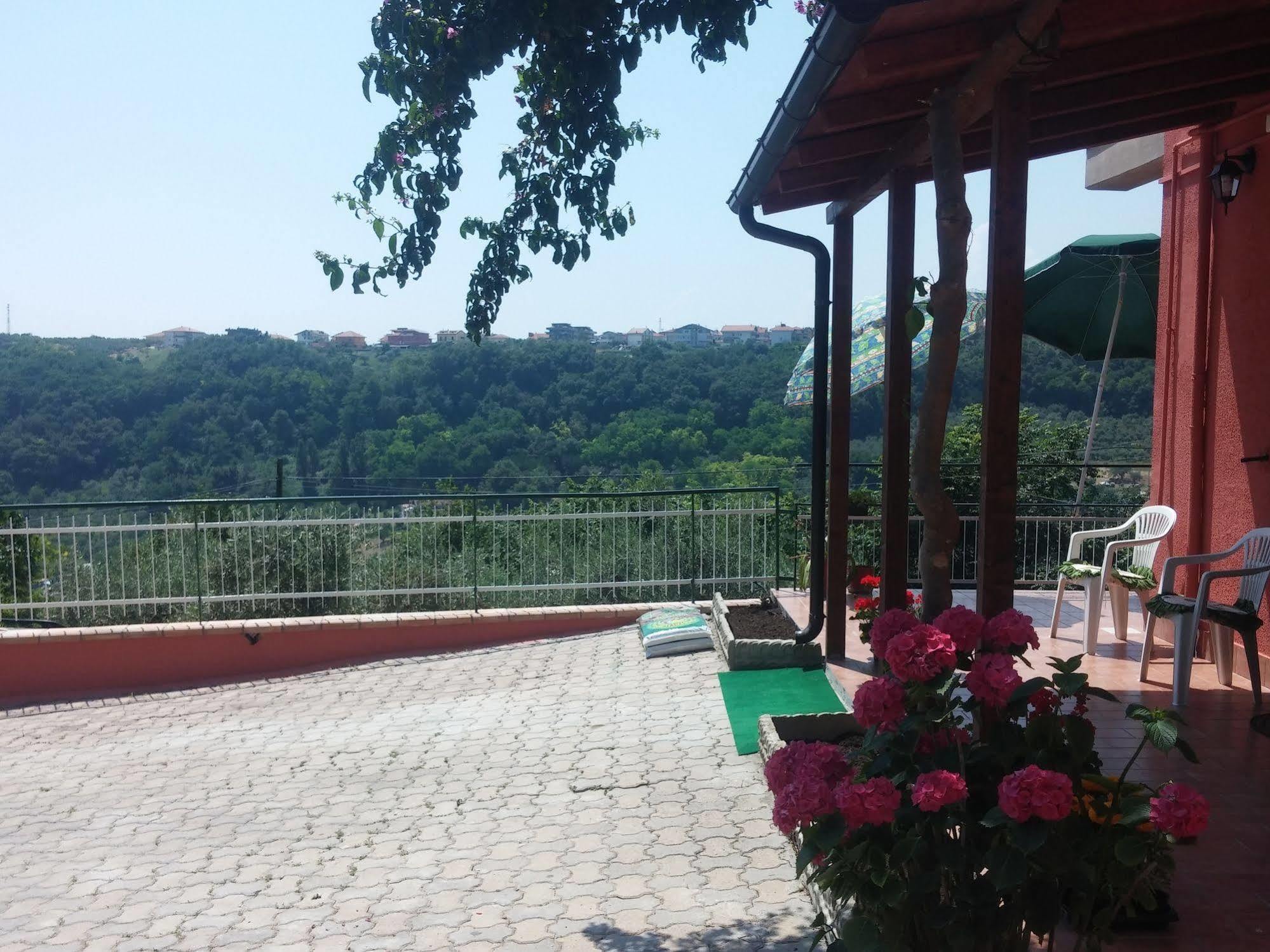B&B Santa Lucia Silvi Paese ภายนอก รูปภาพ